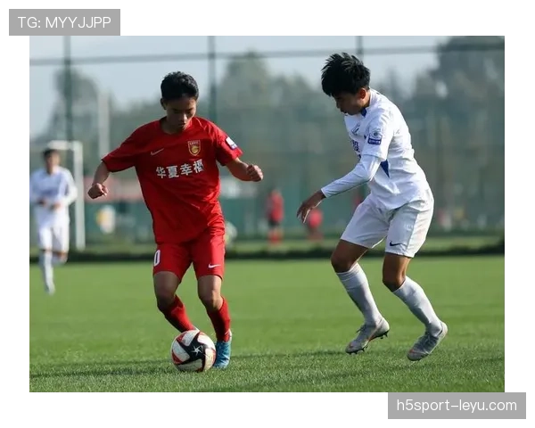 博阿中场组织渐入佳境,助球队强势冲击联赛荣誉 博阿中场组织渐入佳境,助球队强势冲击联赛荣誉