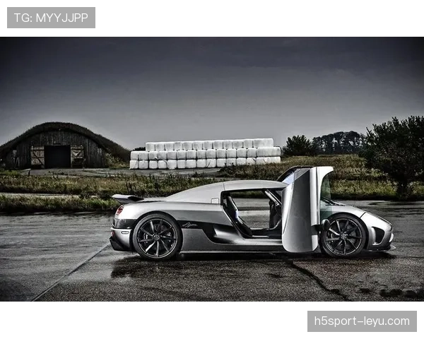 扬尼斯家隔壁都在攒钱,他却又买了辆天价跑车,简直普通人活成两种命! 扬尼斯家隔壁都在攒钱,他却又买了辆天价跑车,简直普通人活成两种命!